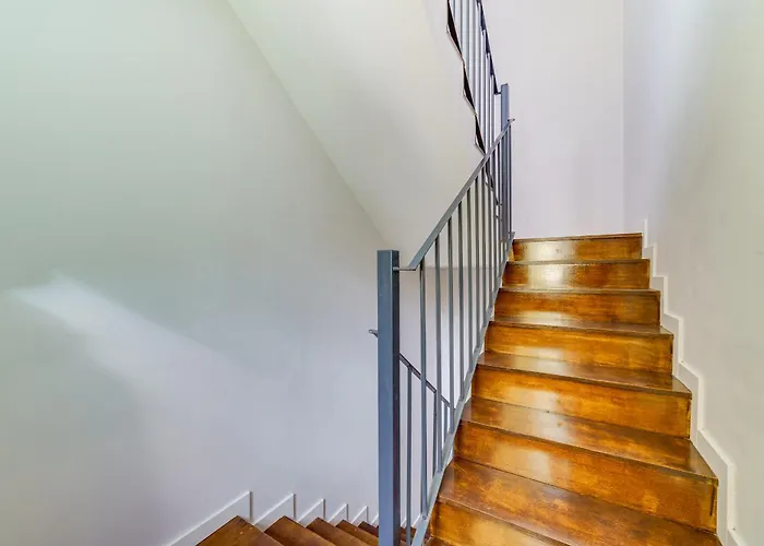 Yellow Charm - Campolide Apartment