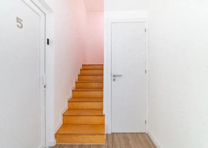 Apartment Yellow Charm - Campolide *