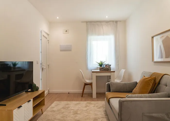 Apartment Yellow Charm - Campolide *