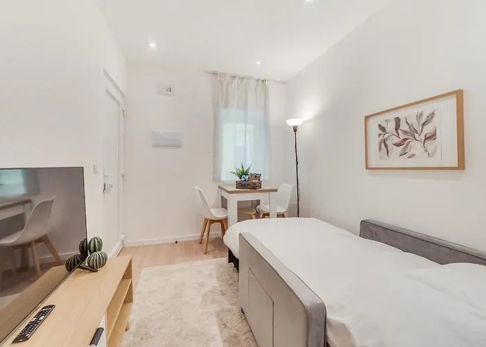 Yellow Charm - Campolide Apartment Lisbon