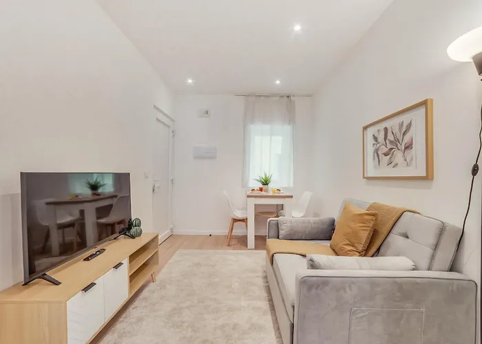 Apartment Yellow Charm - Campolide