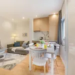 Yellow Charm - Campolide Appartement *