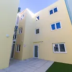 Yellow Charm - Campolide Appartement