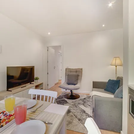 Apartment Yellow Charm - Campolide