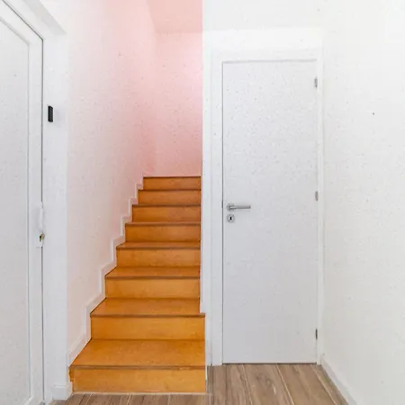 Apartment Yellow Charm - Campolide *