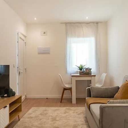 Apartment Yellow Charm - Campolide *