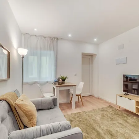 Apartment Yellow Charm - Campolide