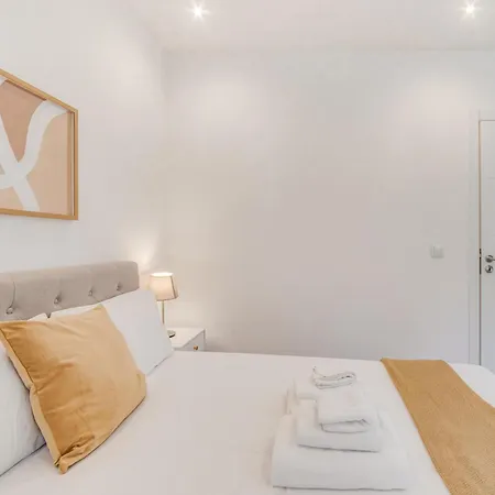 Yellow Charm - Campolide شقة *